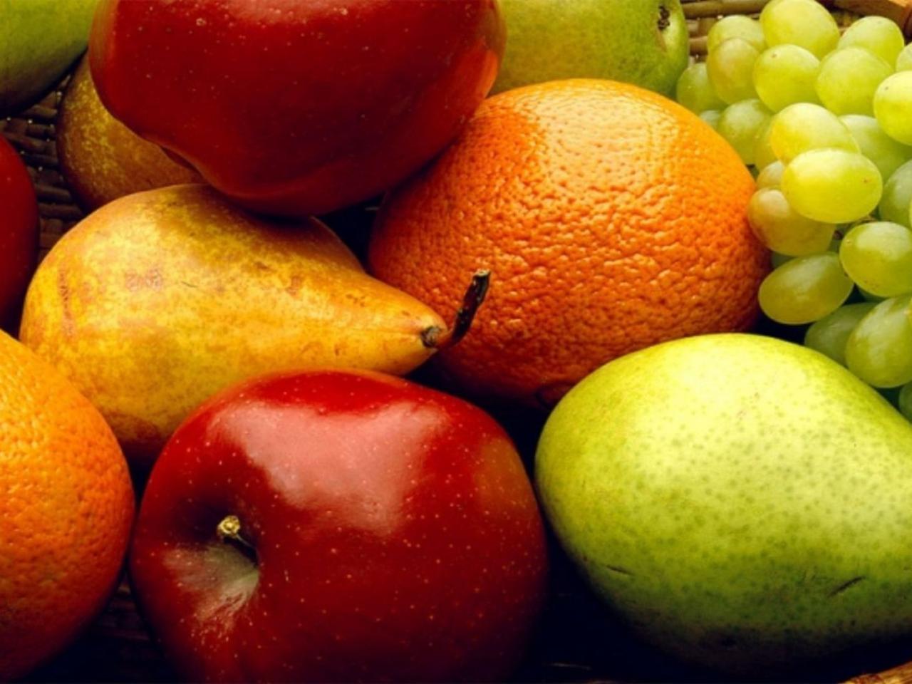 обои Разноцветные фрукты фото
