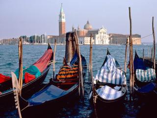 обои Гондолы в итальянской Венеции фото
