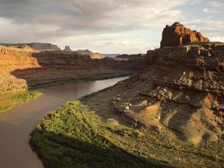 обои Река в каньоне фото