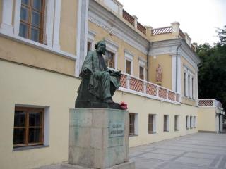 обои Памятник И. Айвазовскому в Феодосии фото