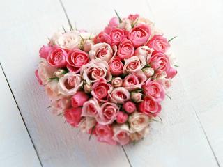 обои Сердце из роз - нежно-розовый букет фото