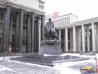обои Памятник Достоевскому фото