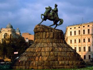 обои Памятник Богдану Хмельницкому фото