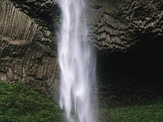 обои Высокий водопад фото