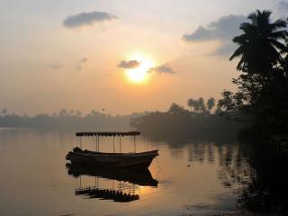 обои Шри Ланка. Рассвет с лодкой фото