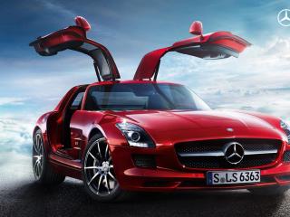 обои Красный Mercedes в облаках фото