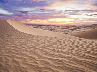 обои Барханы песчаные под красивыми красками неба фото