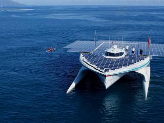 обои Яхта на солнечных батареях фото