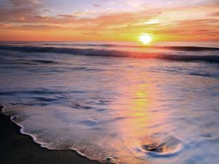 обои Отступающая вода волны перед закатом фото