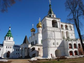 обои Ипатьевский монастырь весной фото