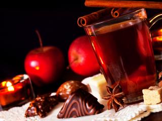 обои сладости и чай у свечей с яблоками фото