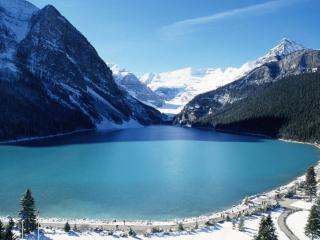 обои Зимний день,   симпатичное озеро и горы фото
