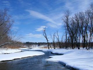 обои Незамерзшая река зимoй фото