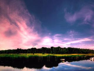 обои Вечернее,   облачное небо над озерoм фото
