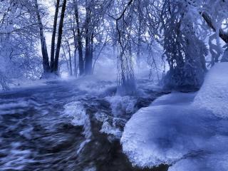 обои Бушующая река в морозную зиму фото