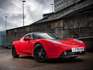 обои Tesla Roadster Sport UK-spec 2009 мокрая фото