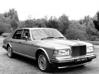 обои Rolls-Royce Silver Spirit II 1989 перед фото
