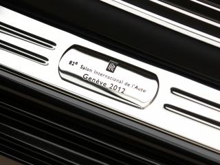 обои Rolls-Royce Ghost Two-tone 2012 порог фото