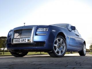 обои для рабочего стола: Rolls-Royce Ghost UK-spec 2009 бампер