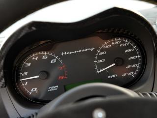 обои Hennessey Venom GT 2010 спидометр фото