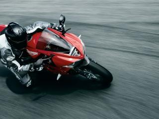 обои Вид мотоциклиста на красном мотоцикле фото