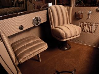обои Detroit Electric Model 82 1920 сиденья фото
