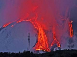 обои Извержение вулкана Этна,   Италия фото