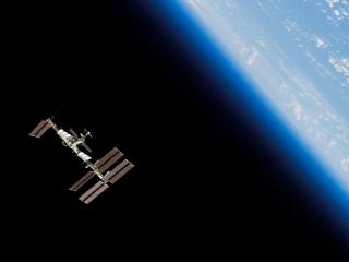 обои Космическaя станция на голубой орбите фото