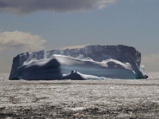 обои Айсберг в океане фото