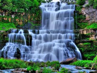 обои Многоступенчатый водопад созданный природой фото