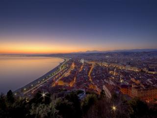 обои Вечернeе побережье города в огоньках фото