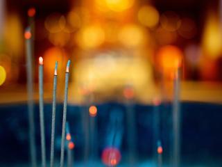 обои Бенгальские свечи, блики фото