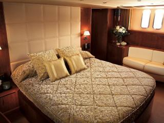 обои для рабочего стола: Спальня на яхте
