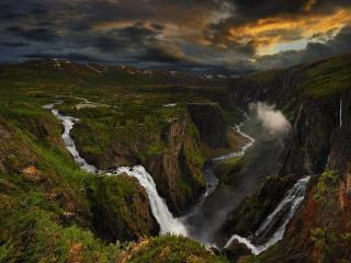 обои Слияние водопадов. Норвегия фото
