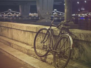 обои Одинокий велосипед фото