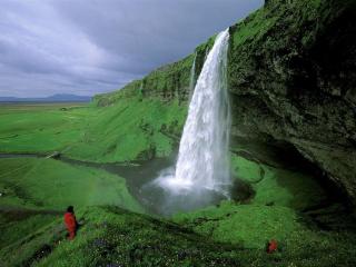 обои Водопад Селйяландсфосс в Исландии фото
