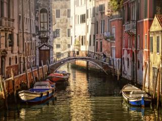 обои Спокойный канал в Венеции фото