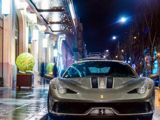 обои Серебристый Ferrari под дождем фото