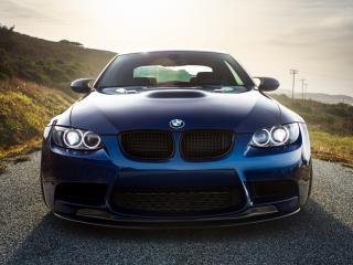обои Синий BMW M3 на дороге фото
