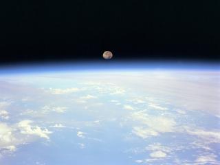 обои Вид луны со спутника фото