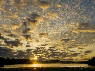 обои Sunrise Skies Over Anderson Lake, Ontario, Canada фото