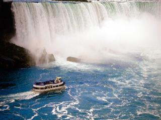 обои Touring Niagara Falls, Ontario, Canada фото