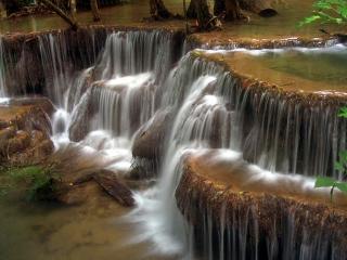 обои Водопад на тихой речке фото