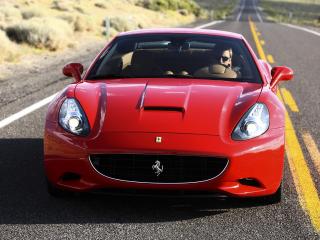 обои Ferrari california на подъёме фото