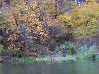 обои Осенняя рыбалка на реке фото