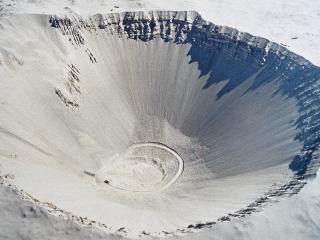 обои Конический кратер фото