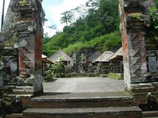 обои Индонезия. не действующий храм Бали фото
