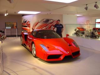 обои Ferrari Enzo красная фото