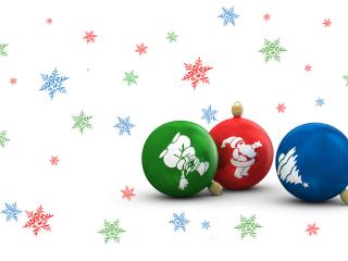 обои Три разноцветных шарика с Дедом Морозом, Снеговиком и елкой фото