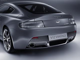 обои Aston Martin V12 Vantage фото